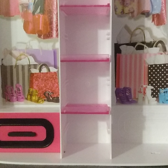 Barbie Pink Wardrobe Closet with Handle - Picture 7 of 7